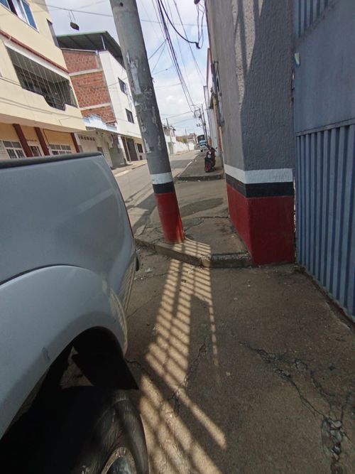 Bodega en venta en Centro, Bucaramanga, 550 m² · foto 3 de 4