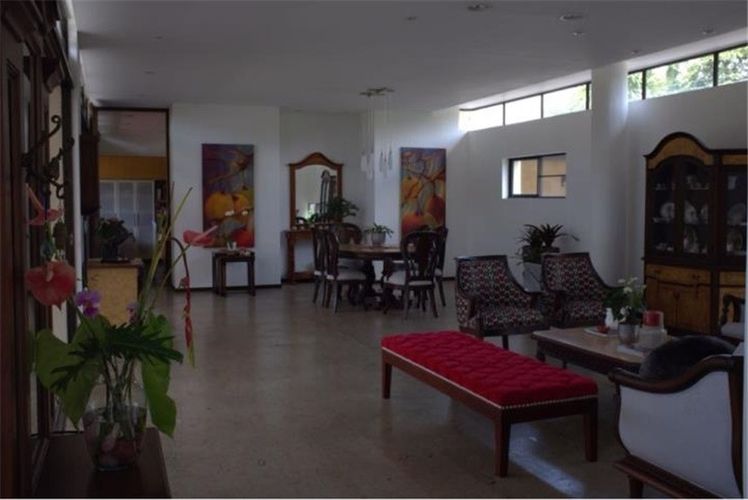 Casa de 4 alcobas en venta en Las Mercedes, Jamundí, 531 m² · foto 8 de 17