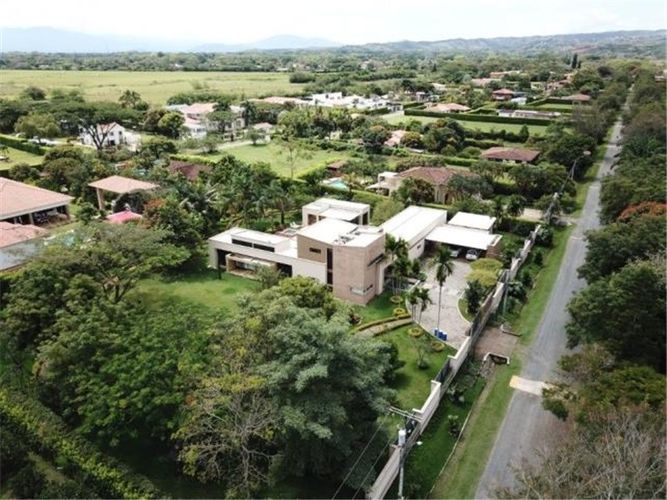 Casa de 4 alcobas en venta en Las Mercedes, Jamundí, 531 m² · foto 11 de 17