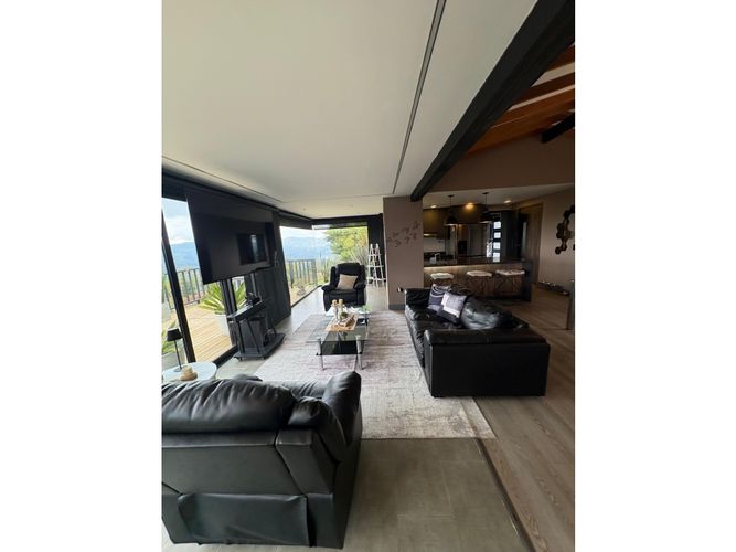 Finca en venta en Romeral, Guarne, 210 m² · foto 5 de 24