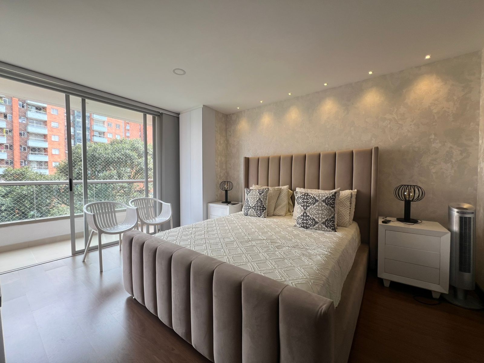 Apartamento en venta en Loma Del Chocho, Envigado · foto 10 de 17