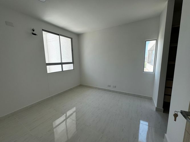 Apartamento de 2 alcobas en venta en Serena Del Mar, Cartagena, 80 m² · foto 3 de 11