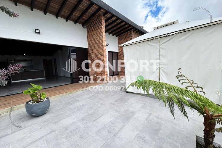 Casa de 3 alcobas en venta en La Catedral, Envigado, 210 m² · foto 6 de 24