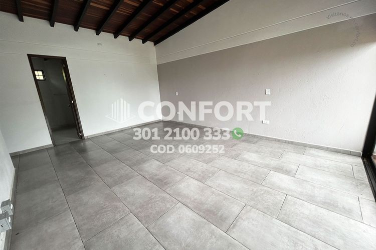 Casa de 3 alcobas en venta en La Catedral, Envigado, 210 m² · foto 23 de 24
