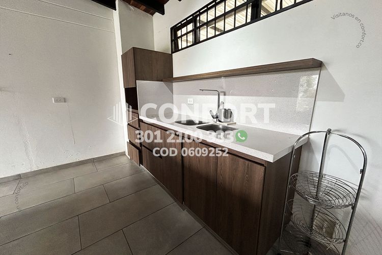 Casa de 3 alcobas en venta en La Catedral, Envigado, 210 m² · foto 10 de 24