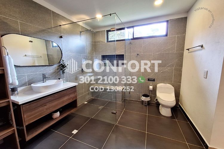 Casa de 3 alcobas en venta en La Catedral, Envigado, 210 m² · foto 23 de 24