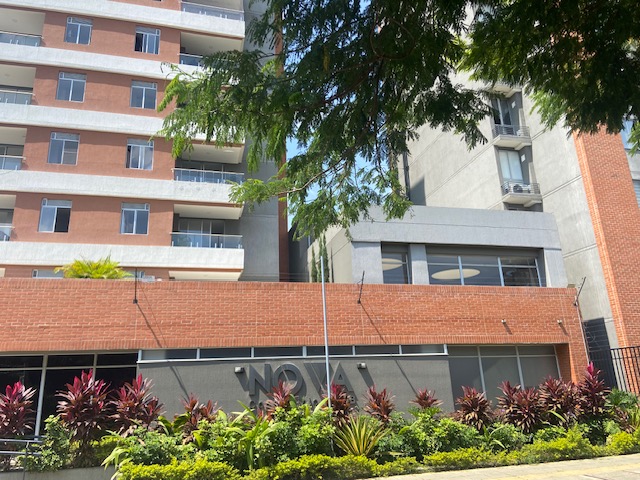 Apartamento en venta en Valle Del Lili, Cali · foto 2 de 24