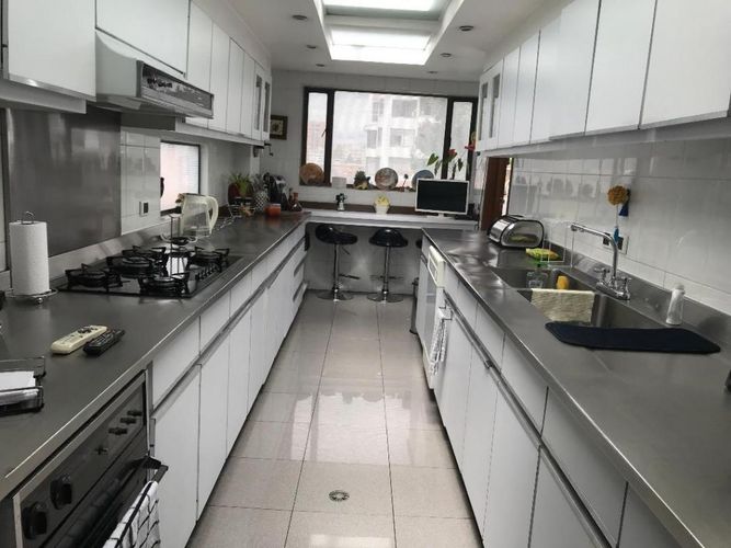 Apartamento de 3 alcobas en venta en Colina Campestre, Bogotá, 270 m² · foto 4 de 9