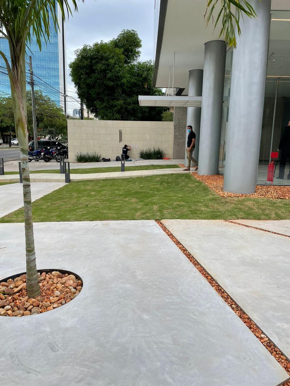 Vendo hermoso local comercial en el edificio trading Park — foto 3