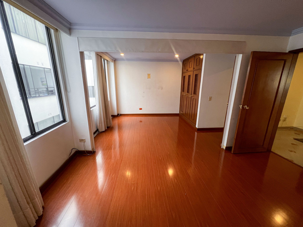 Apartamento en venta en Santa Barbara, Bogotá · foto 4 de 12