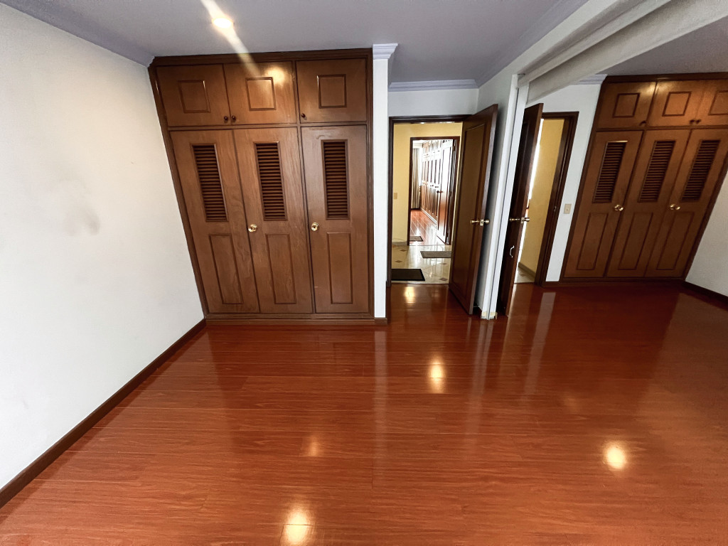 Apartamento en venta en Santa Barbara, Bogotá · foto 7 de 12