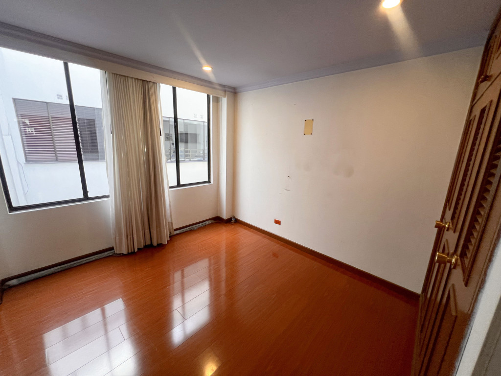 Apartamento en venta en Santa Barbara, Bogotá · foto 10 de 12