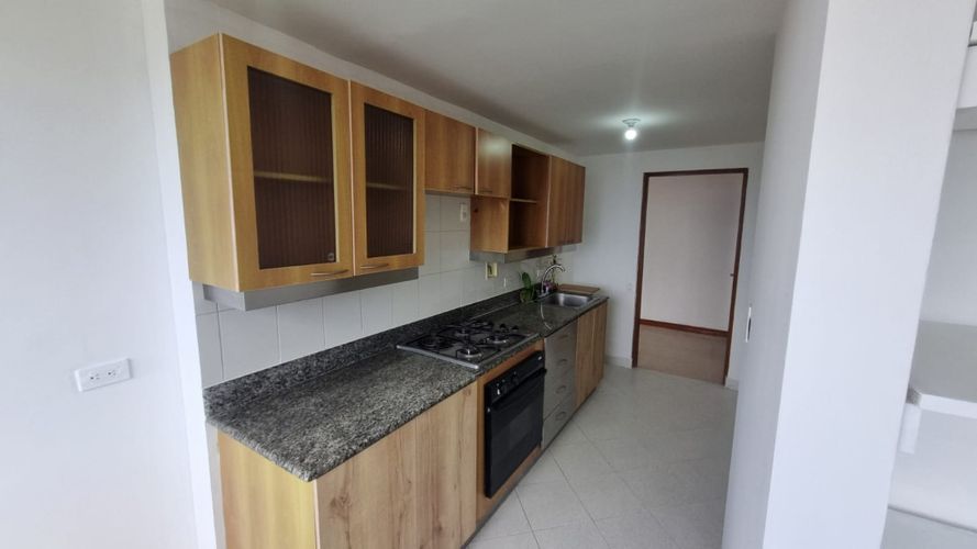 Apartamento de 3 alcobas en arriendo en El Tesoro, Medellín, 140 m² · foto 2 de 23