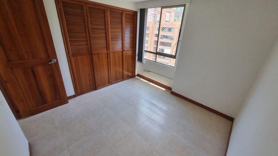 Apartamento de 3 alcobas en arriendo en El Tesoro, Medellín, 140 m² · foto 15 de 23