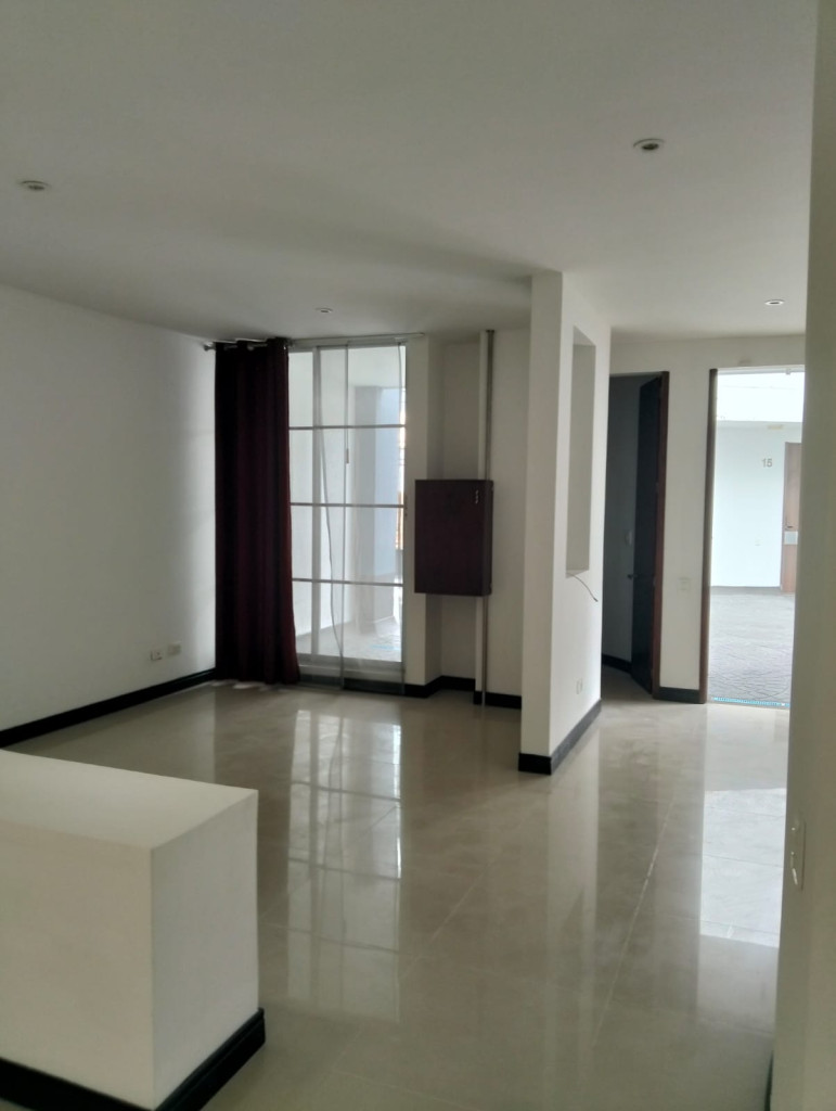 Casa en venta en Sector Plaza De Bolivar, Pereira · foto 3 de 21