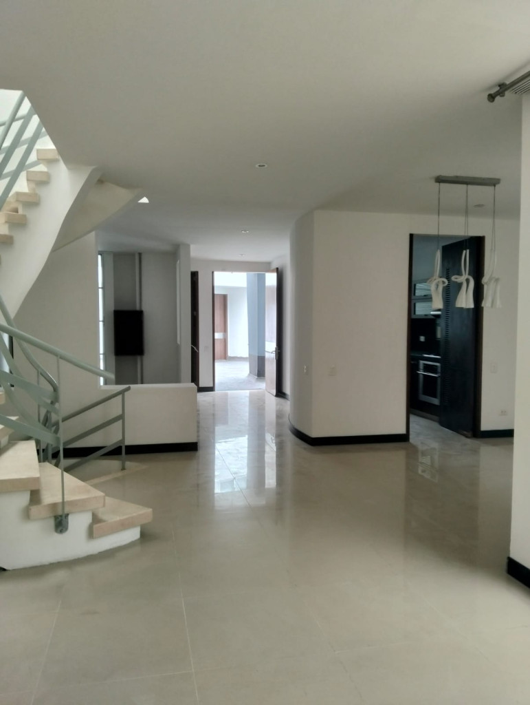 Casa en venta en Sector Plaza De Bolivar, Pereira · foto 5 de 21