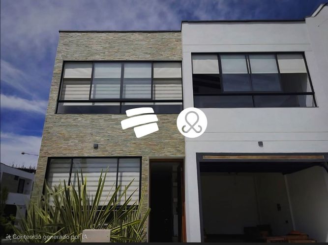 Casa de 3 alcobas en venta en Los Colegios, Rionegro, 210 m² · foto 2 de 22