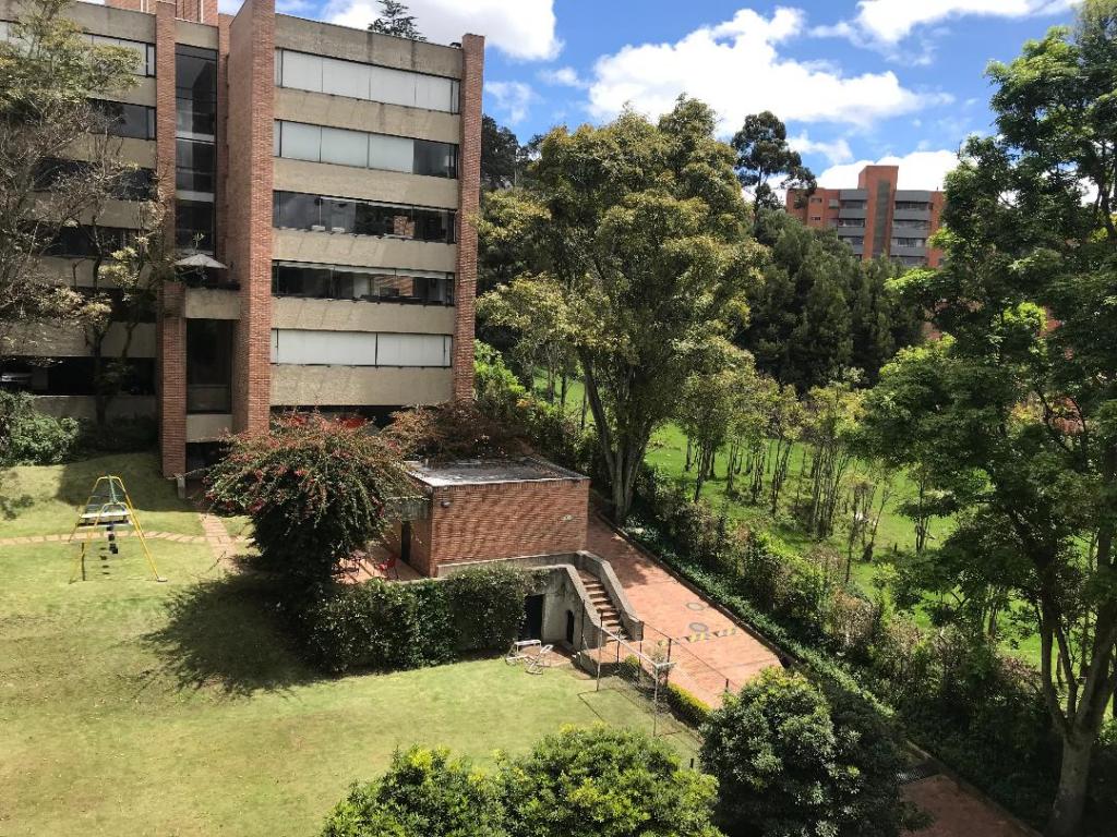Apartamento en venta en Gratamira, Bogotá · foto 2 de 8