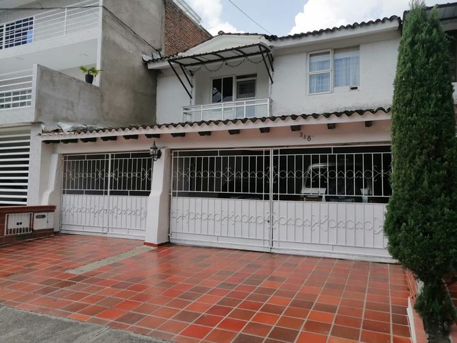 Casa en venta en Pampa Linda, Cali · foto 7 de 24