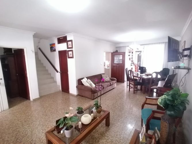 Casa en venta en Pampa Linda, Cali · foto 8 de 24