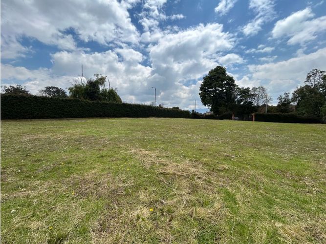 Lote en venta en Fonquetá, Chía, 2773 m² · foto 6 de 9