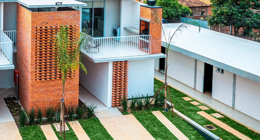 Departamento con Balcón en Barrio Cerrado Altavida Luque — foto 2