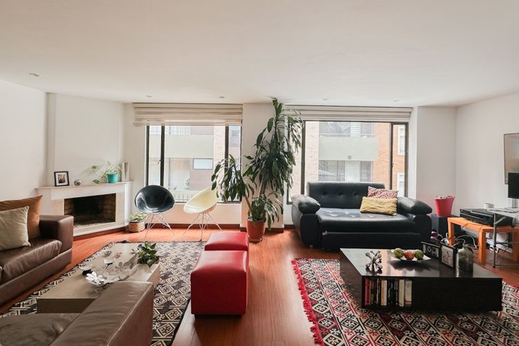 Apartamento de 3 alcobas en venta en Santa Barbara Occidental, Bogotá, 183 m² · foto 4 de 21