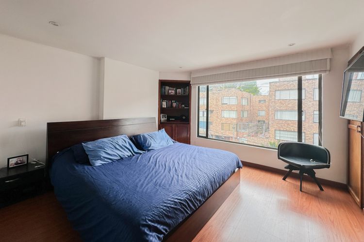 Apartamento de 3 alcobas en venta en Santa Barbara Occidental, Bogotá, 183 m² · foto 9 de 21