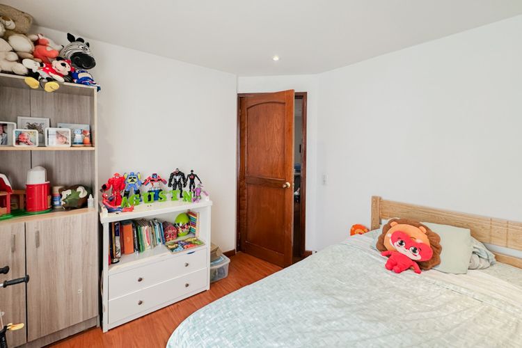 Apartamento de 3 alcobas en venta en Santa Barbara Occidental, Bogotá, 183 m² · foto 14 de 21