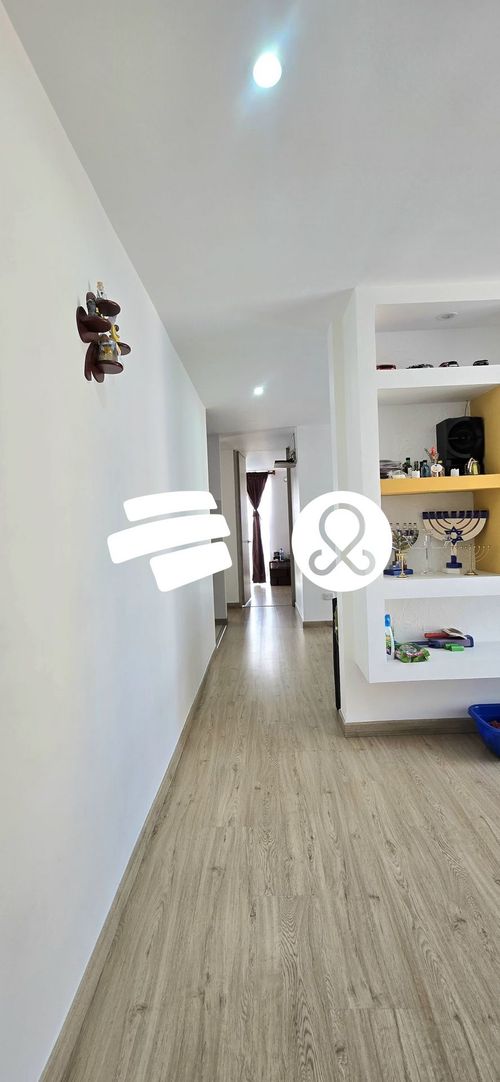 Apartamento de 3 alcobas en venta en Buenos Aires, Bogotá, 77 m² · foto 3 de 22