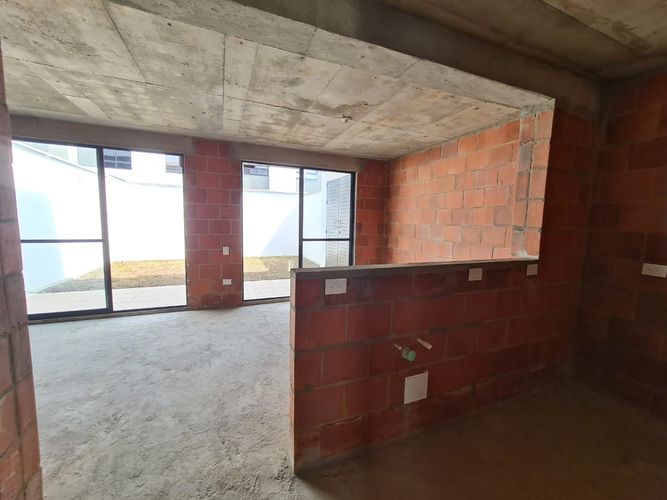 Casa de 3 alcobas en venta en Parque Natura, Jamundí, 240 m² · foto 2 de 18