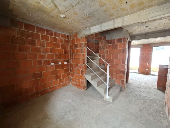 Casa de 3 alcobas en venta en Parque Natura, Jamundí, 240 m² · foto 3 de 18