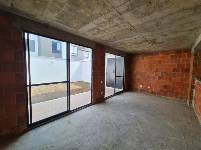 Casa de 3 alcobas en venta en Parque Natura, Jamundí, 240 m² · foto 4 de 18