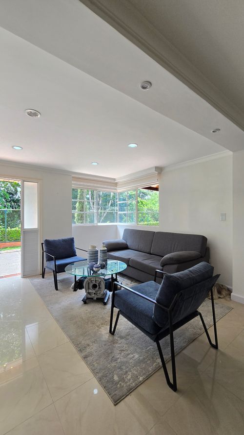 Casa de 4 alcobas en venta en Urbanizacion Club House I, Floridablanca, 420 m² · foto 2 de 22