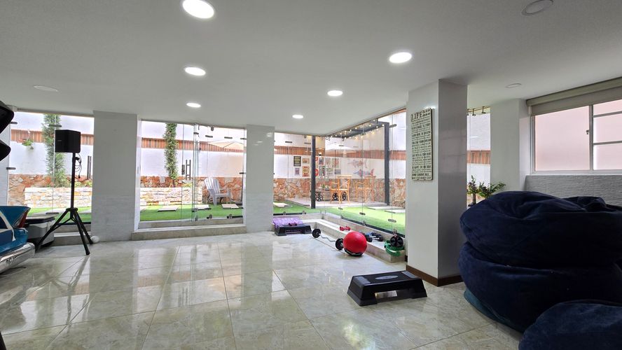 Casa de 4 alcobas en venta en Urbanizacion Club House I, Floridablanca, 420 m² · foto 3 de 22