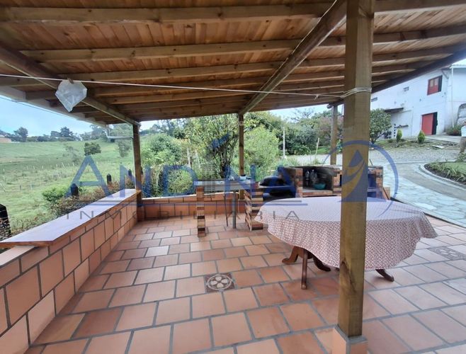 Finca en venta en San Felix, Bello, 1800 m² · foto 5 de 18