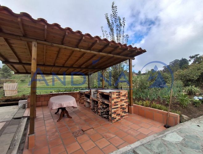 Finca en venta en San Felix, Bello, 1800 m² · foto 6 de 18