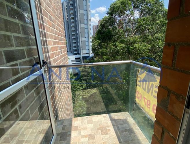 Apartamento de 3 alcobas en venta en El Diamante No. 2, Medellín, 92 m² · foto 13 de 18