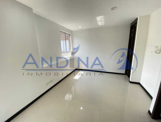 Apartamento de 3 alcobas en venta en El Diamante No. 2, Medellín, 92 m² · foto 16 de 18