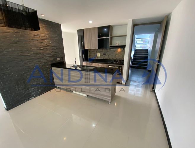 Apartamento de 3 alcobas en venta en El Diamante No. 2, Medellín, 92 m² · foto 5 de 18