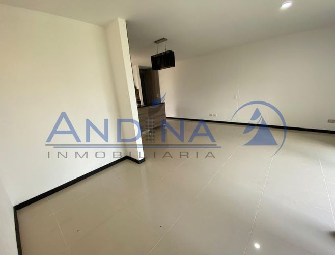 Apartamento de 3 alcobas en venta en El Diamante No. 2, Medellín, 92 m² · foto 7 de 18
