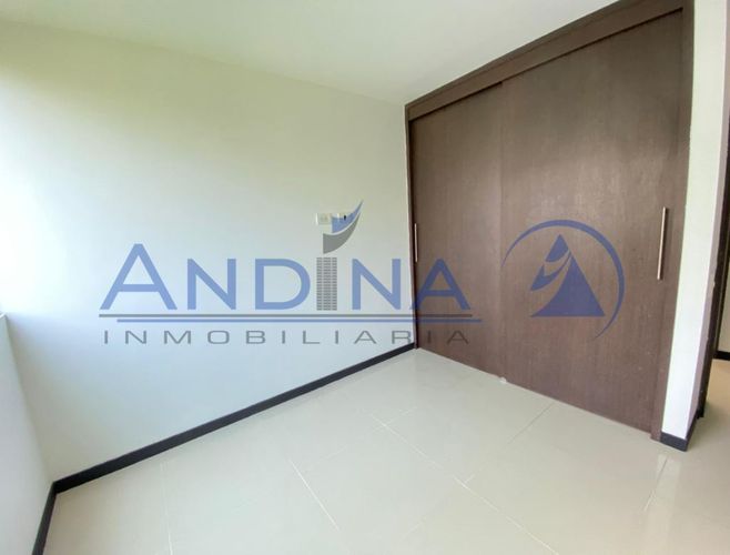 Apartamento de 3 alcobas en venta en El Diamante No. 2, Medellín, 92 m² · foto 15 de 18