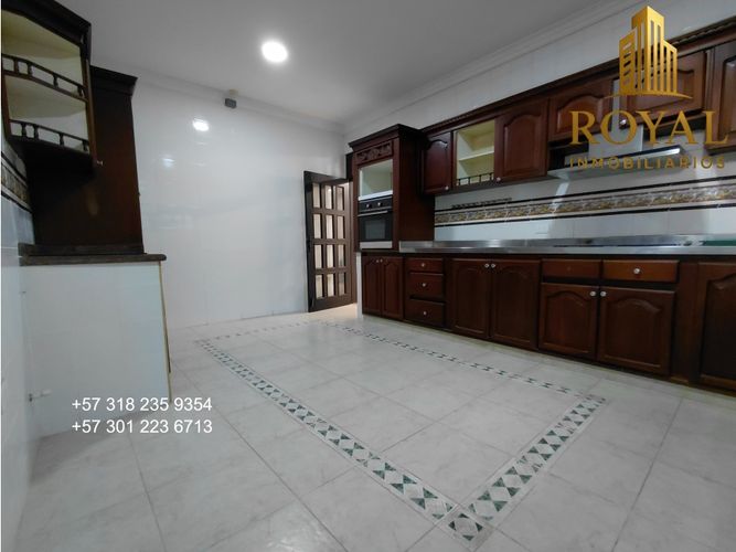 Casa de 6 alcobas en venta en Altos De Riomar, Barranquilla, 490 m² · foto 13 de 24