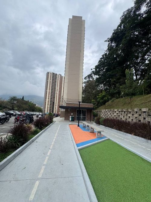 Apartamento de 2 alcobas en venta en Machado, Copacabana, 54 m² · foto 20 de 21