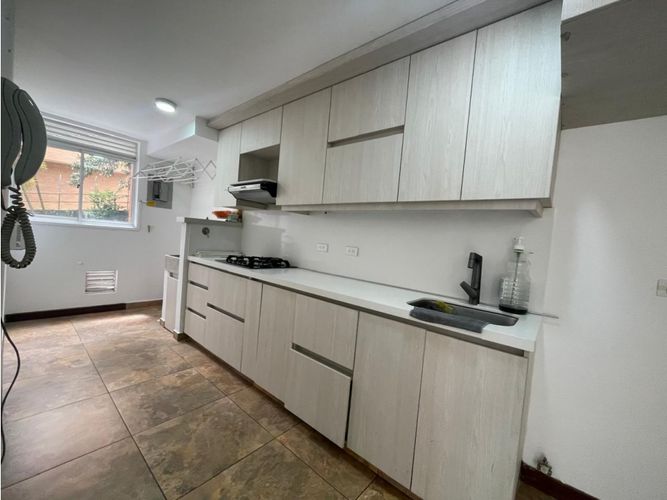 Apartamento de 3 alcobas en venta en El Diamante 2, Envigado, 83 m² · foto 2 de 24