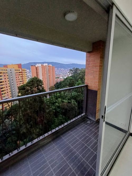 Apartamento de 2 alcobas en arriendo en Laureles, Medellín, 60 m² · foto 4 de 24