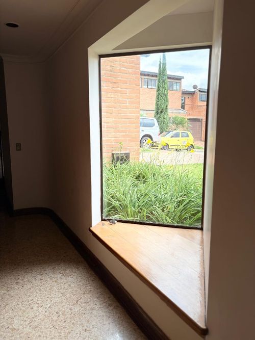 Casa de 4 alcobas en arriendo en Urbanización Las Cumbres, Medellín, 371 m² · foto 6 de 20