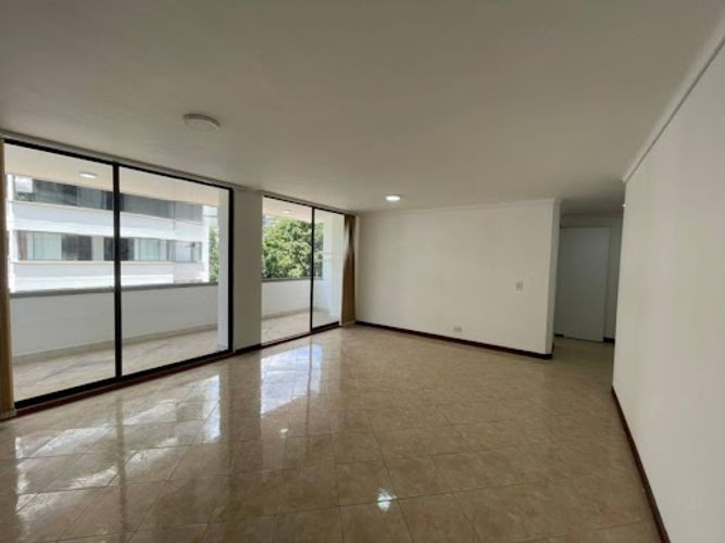 Apartamento en arriendo en La Florida, Medellín · foto 2 de 18
