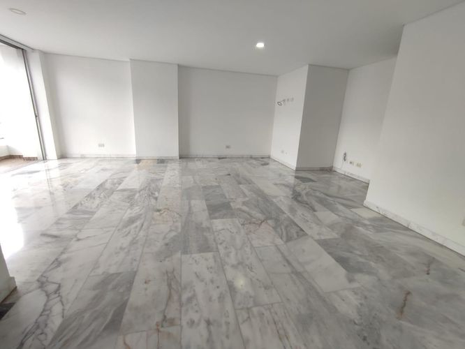 Apartamento de 3 alcobas en arriendo en Laureles, Medellín, 120 m² · foto 2 de 20