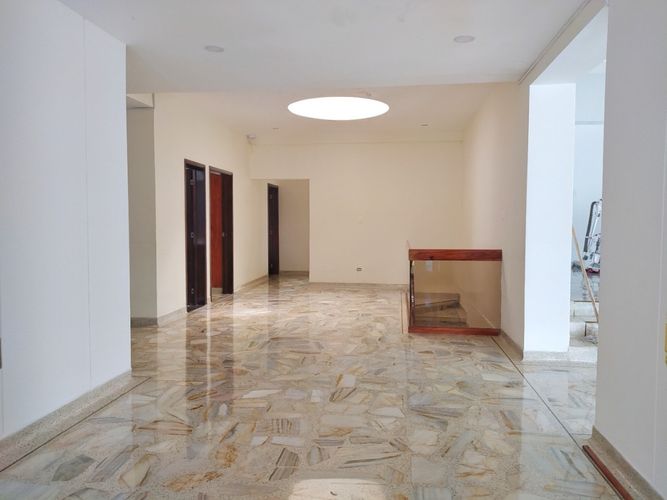 Casa de 5 alcobas en venta en Ciudad Jardin, Cali, 1615 m² · foto 9 de 16